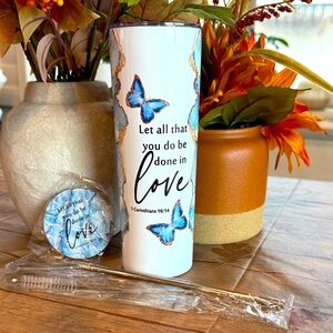 **SOLD**✨NWT 1 Corinthians 16:14 Tumbler & Mirror Set💙